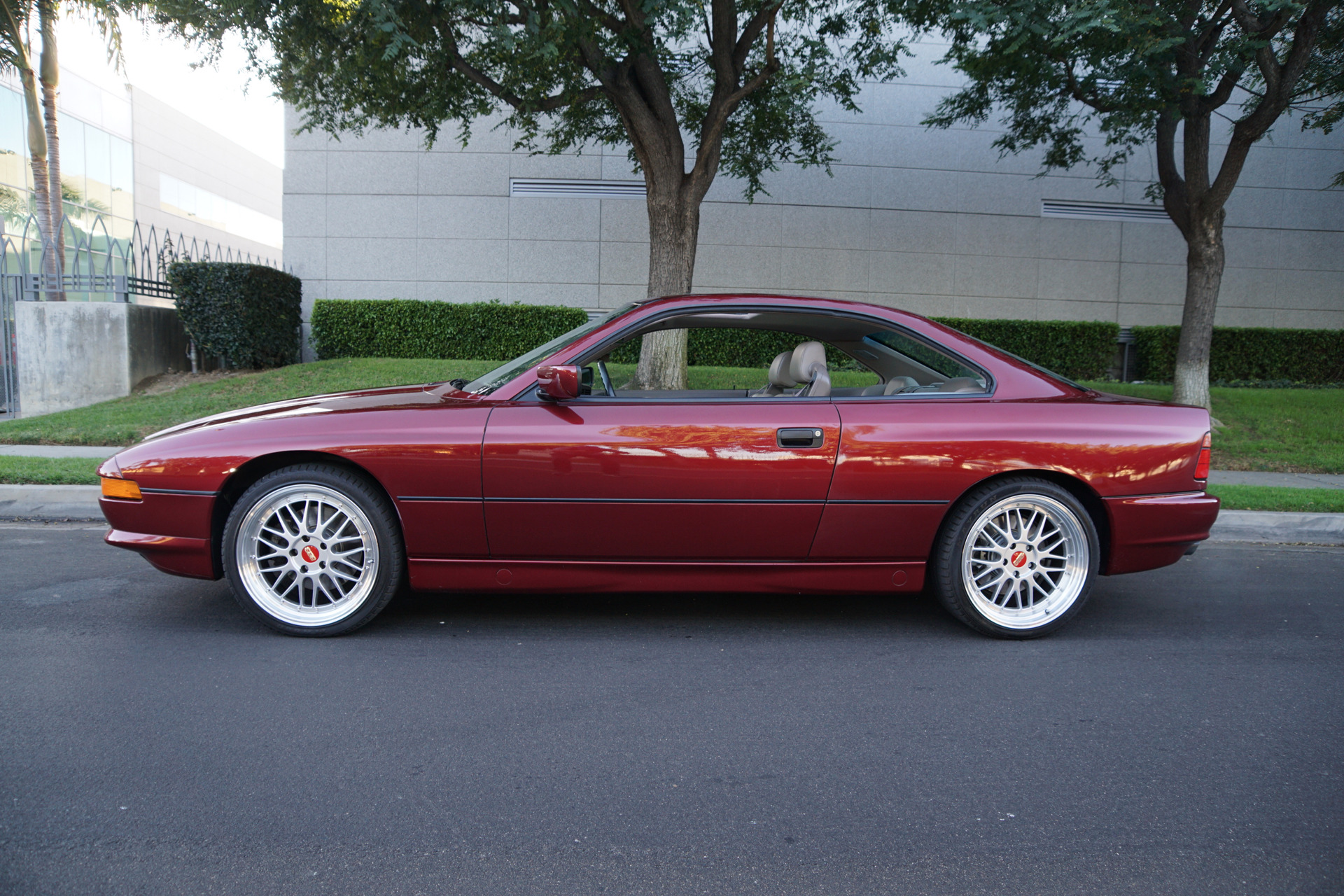 BMW 850 акула